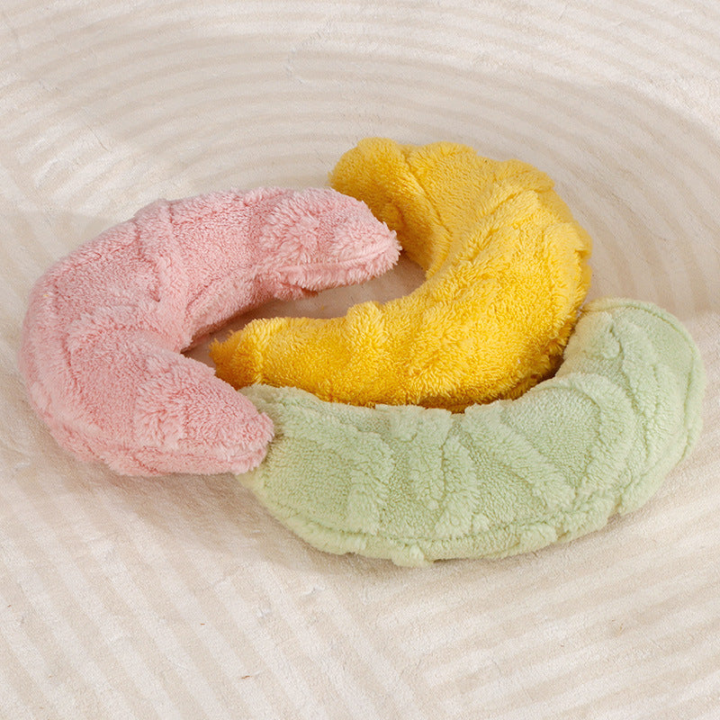 Crescent-shaped cat pillow Warm, comfortable, soft and does not shed. It is fully filled and not prone to deformation. Available all year round; Suitable for both cats and dogs