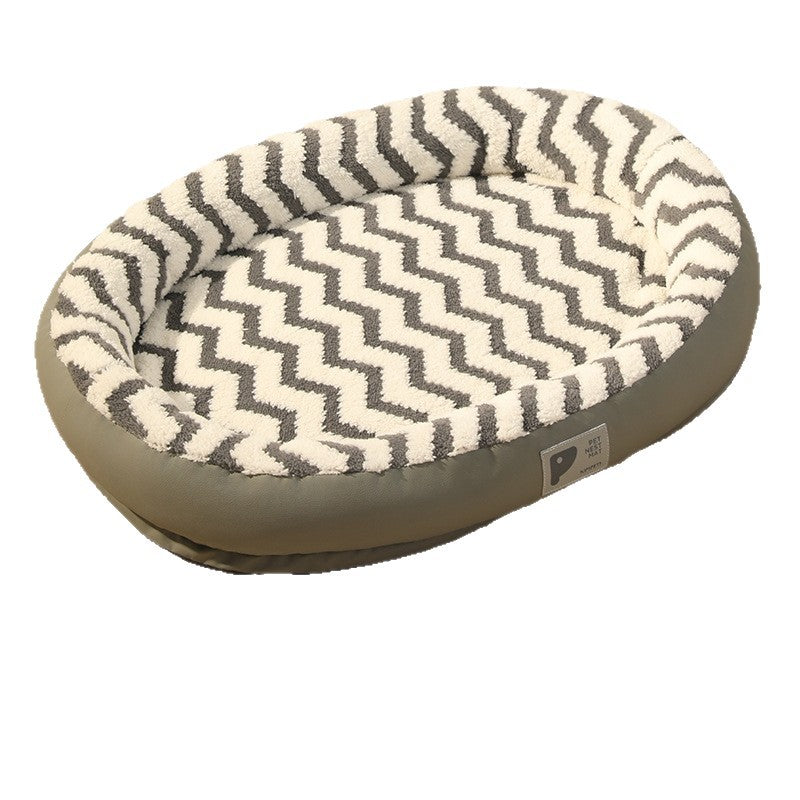 Plush cat and dog beds are surrounded on all four sides. Detachable and washable; Warm pet bed; Pet mat