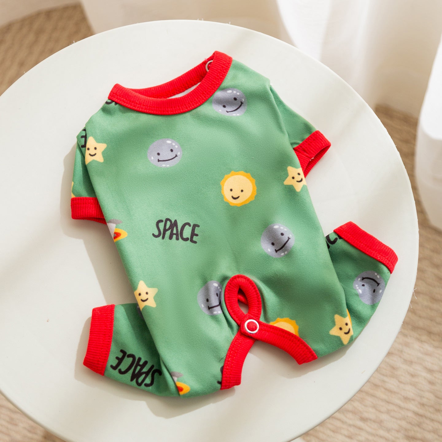 Cartoon space full-printed four-legged tummy jacket; Home clothes for cats and dogs Pet clothes for keeping warm and protecting the belly in autumn and winter