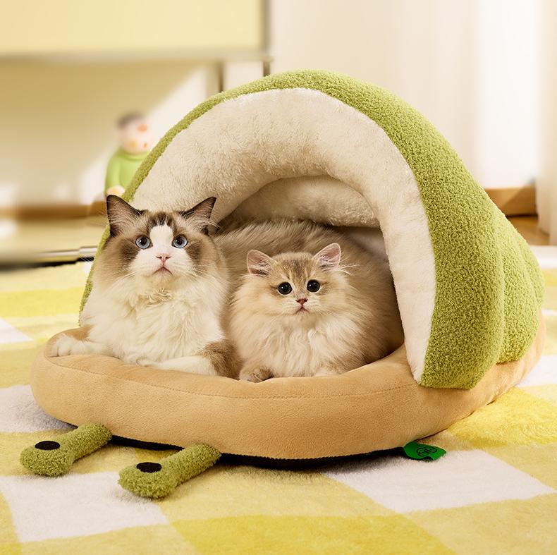 Snail-shaped cloud-shaped velvet slipper nest; Semi-closed nest; A warm pet bed for cats and dogs in autumn and winter