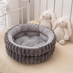 Cloud Three-dimensional Pet Round Bed: Thickened large dog mat for pet beds; Moisture-proof and warm dog bed A small round dog and cat bed