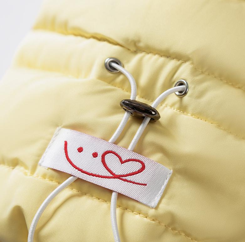 Dog down jacket with fabric label; Warm dog clothes for autumn and winter Four-legged graphene-pulled down jacket Pet clothes for small and medium-sized dogs