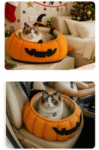 Round pumpkin-shaped pet beds, Christmas cat beds and dog beds, warm sofa bed pet pads, thickened sofa beds for cats in all seasons