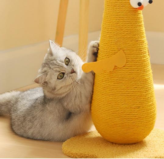 Chicken-shaped sisal claw grinding column, vertical scratch-resistant and non-flaking hemp rope column with grab board. Self-entertaining and boring cat climbing frame Pet supplies
