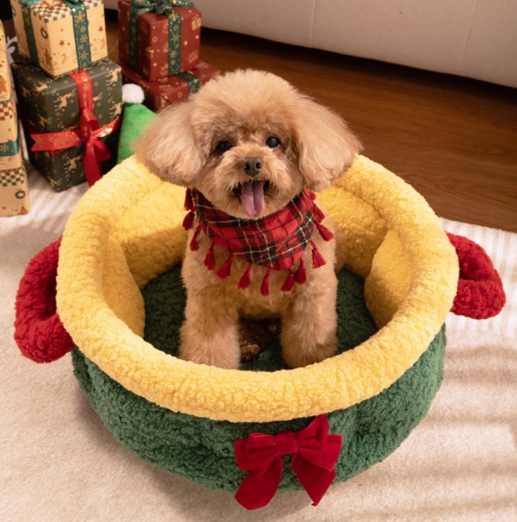 Christmas Limited Edition · Basket-style Pet Bed: Cat and Dog Christmas Bed; Cat Christmas bed A semi-enclosed winter thickened and warm Christmas pet bed for small dogs