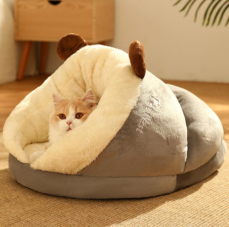 Slip-shaped pet bed: All-season compatible slip-shaped cat bed; Semi-enclosed cat house bedding for autumn and winter; Pet nest