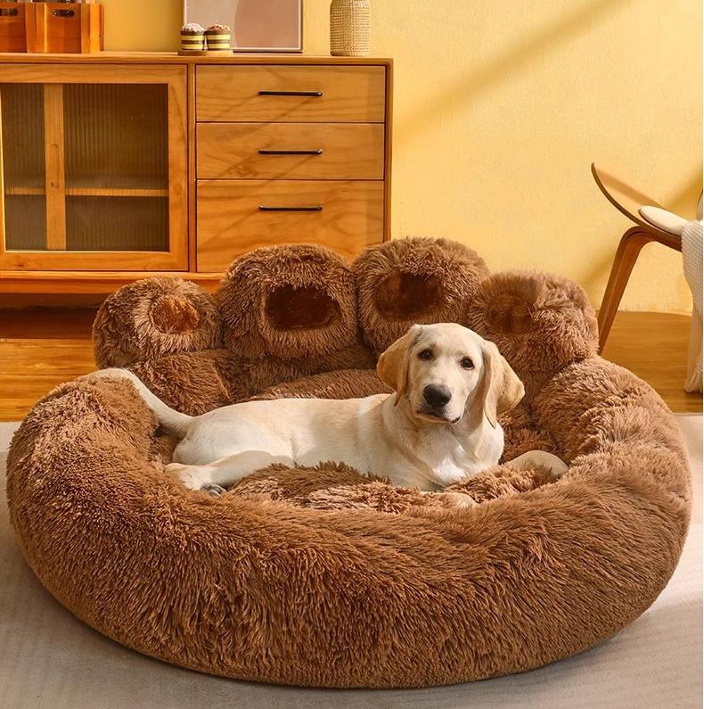 Bear palm-shaped pet bed; A warm dog bed for medium and large-sized dogs in winter. Fleece sofa sleeping pad All-season pet supplies