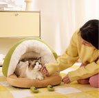 Snail-shaped cloud-shaped velvet slipper nest; Semi-closed nest; A warm pet bed for cats and dogs in autumn and winter
