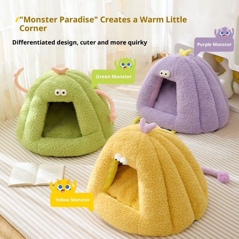 A plush pet bed in the shape of a little monster; Suitable for all seasons; Semi-enclosed dog and cat bed MATS; Pet supplies