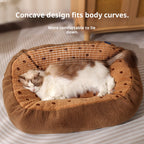 Elliptical polka dot plush pet bed; Circular thickened nest for pet pads; Winter warm cat beds, dog MATS, dog beds