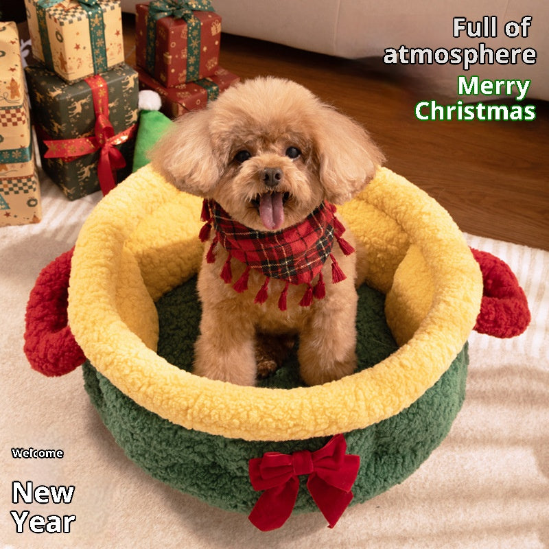 Christmas Limited Edition · Basket-style Pet Bed: Cat and Dog Christmas Bed; Cat Christmas bed A semi-enclosed winter thickened and warm Christmas pet bed for small dogs
