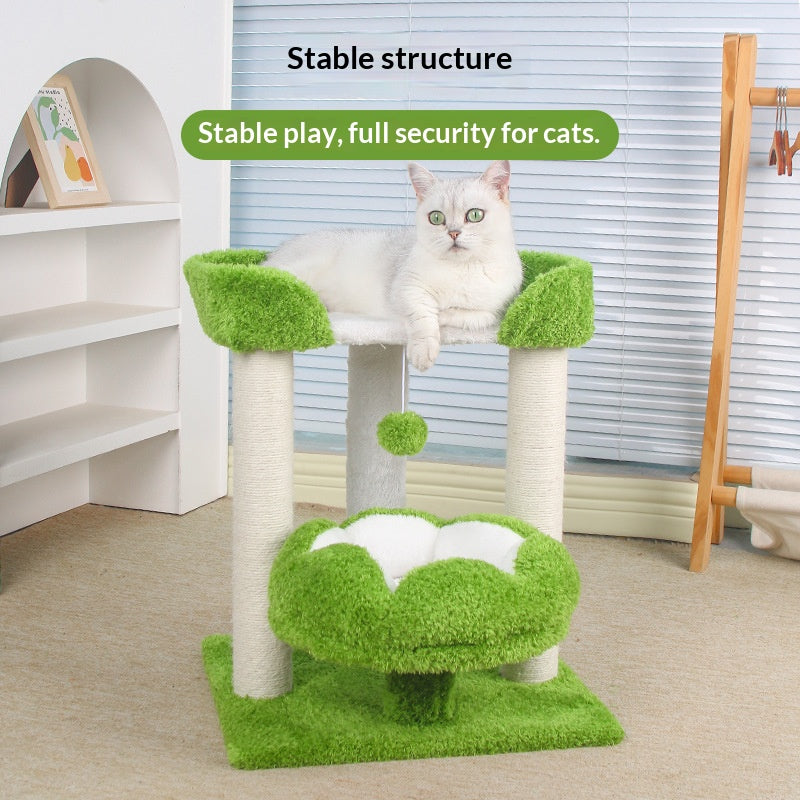 Green double-nest cat climbing frame; Sisal is resistant to scratching cats. It doesn't flake off and is easy to grip. Integrated pet supplies;