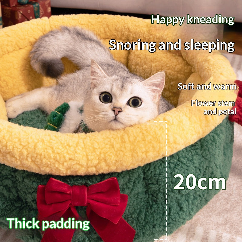 Christmas Limited Edition · Basket-style Pet Bed: Cat and Dog Christmas Bed; Cat Christmas bed A semi-enclosed winter thickened and warm Christmas pet bed for small dogs