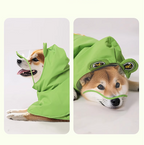 Pet raincoat； Puppy raincoat ；Suitable for medium and small-sized dogs; Waterproof and dirt-proof; Pet raincoat for going out; Green frog shape; Cloak raincoat