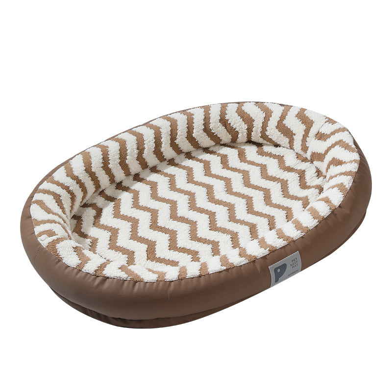 Plush cat and dog beds are surrounded on all four sides. Detachable and washable; Warm pet bed; Pet mat