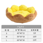 Eight-petal flower pet bed; Winter warm cat bed; Semi-enclosed rabbit plush round dog house; Washable dog sleeping pad