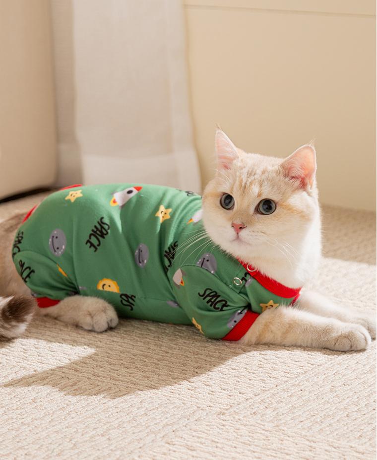 Cartoon space full-printed four-legged tummy jacket; Home clothes for cats and dogs Pet clothes for keeping warm and protecting the belly in autumn and winter
