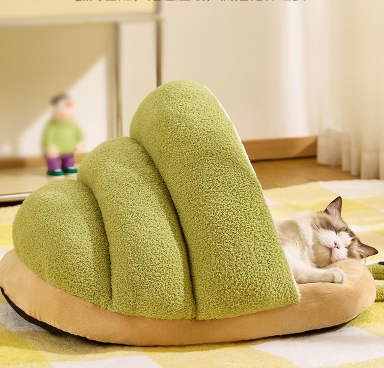 Snail-shaped cloud-shaped velvet slipper nest; Semi-closed nest; A warm pet bed for cats and dogs in autumn and winter