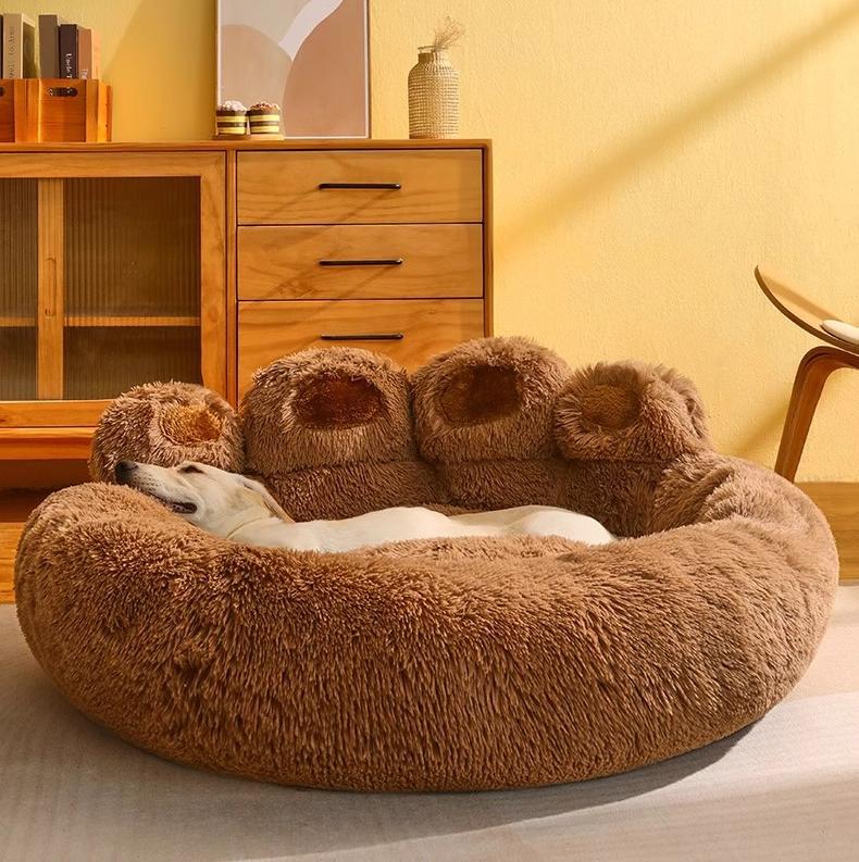 Bear palm-shaped pet bed; A warm dog bed for medium and large-sized dogs in winter. Fleece sofa sleeping pad All-season pet supplies