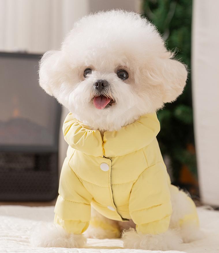 Dog down jacket with fabric label; Warm dog clothes for autumn and winter Four-legged graphene-pulled down jacket Pet clothes for small and medium-sized dogs