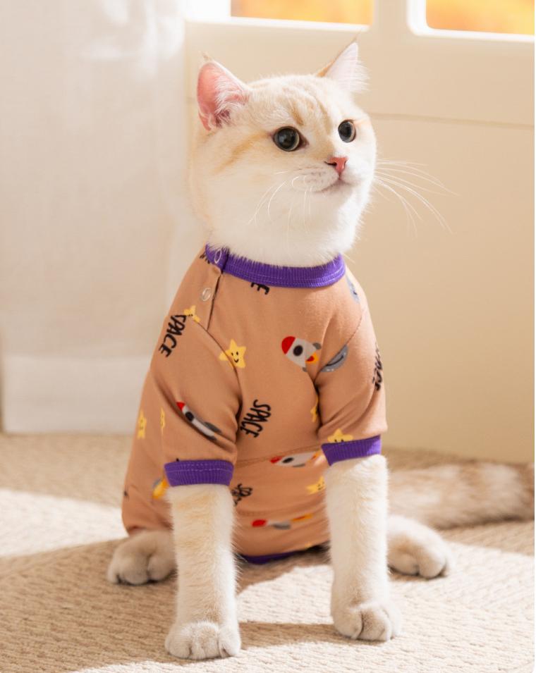 Cartoon space full-printed four-legged tummy jacket; Home clothes for cats and dogs Pet clothes for keeping warm and protecting the belly in autumn and winter
