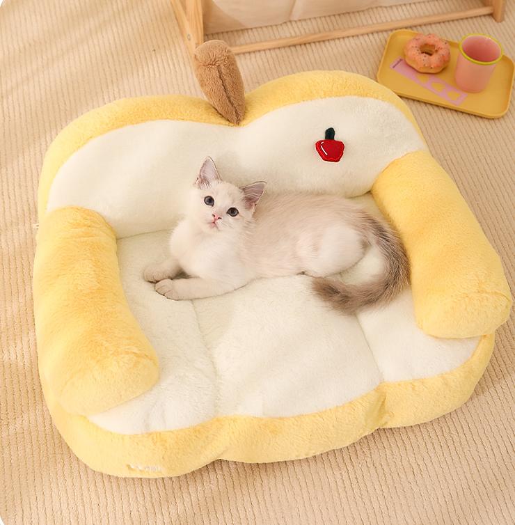 Apple-shaped sofa bed; Winter warm kitten bed; Winter cat sleeping bed; All-season sofa for pets